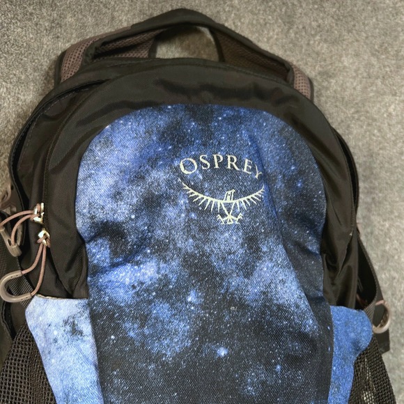 Osprey Daylite Backpack 13L Galaxy Print Black Blue Laptop Hydration Hiking - Picture 3 of 16
